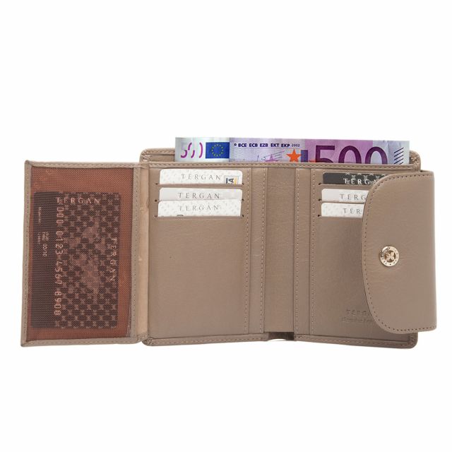 Малко дамско портмоне с монетник