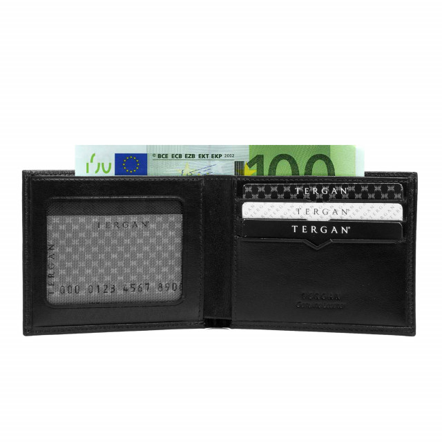 Компактен мъжки портфейл