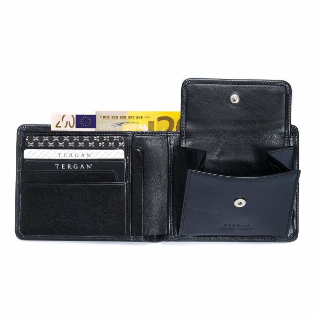 Стандартен черен мъжки портфейл от естествена кожа