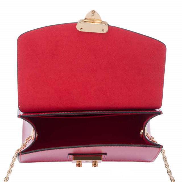 Малка дамска чанта в червено от естествена кожа