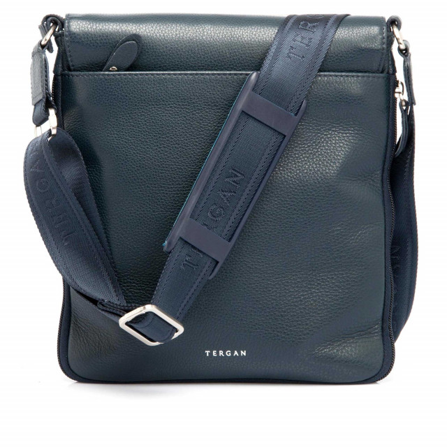 Мъжка чанта през рамо от естествена кожа в тъмносиньо