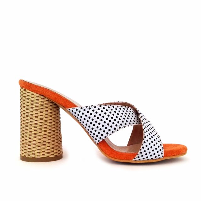 Дамски чехъл на удобен широк ток