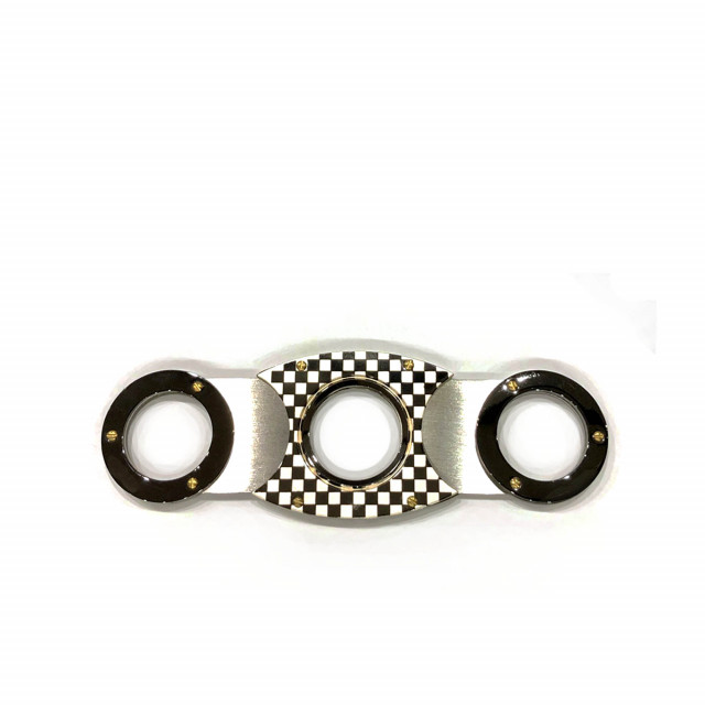 Нож за рязане на пури