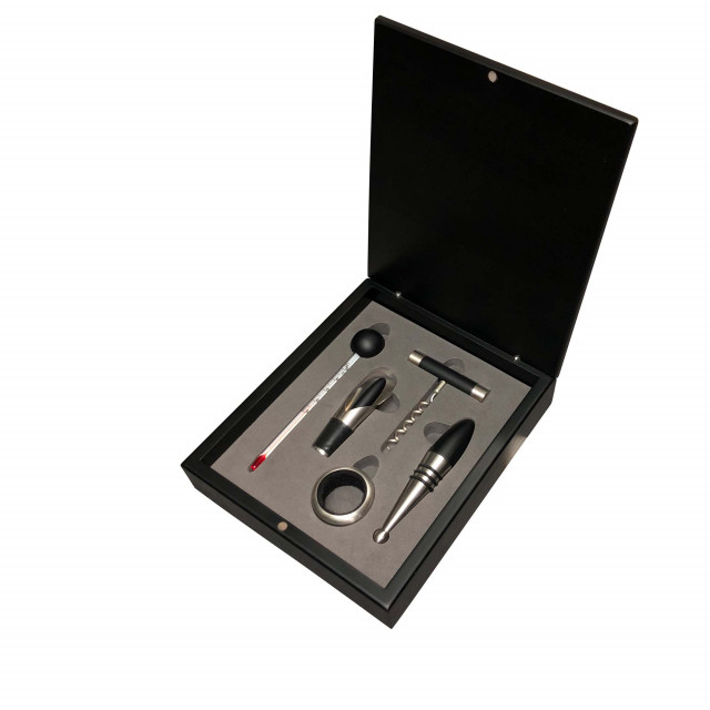 Луксозен комплект за вино