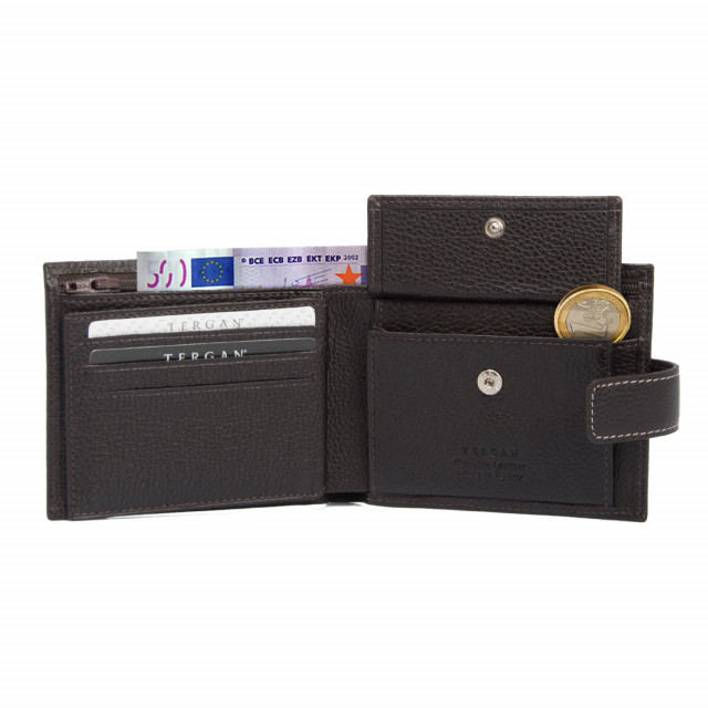 Тъмнокафяв мъжки портфейл с външно закопчаване